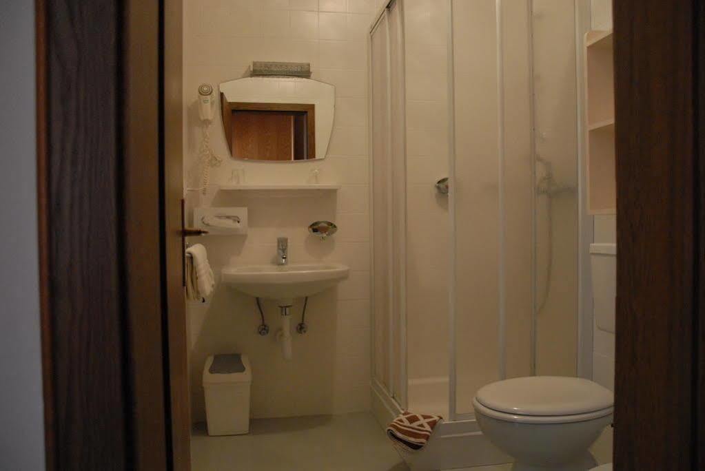 Anna Hotel 3*